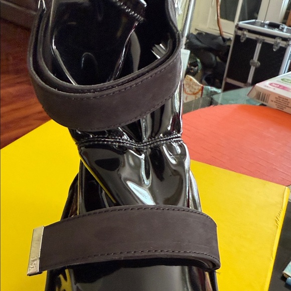 iRi Black Patent Leather Ankle Boots - Picture 5 of 5